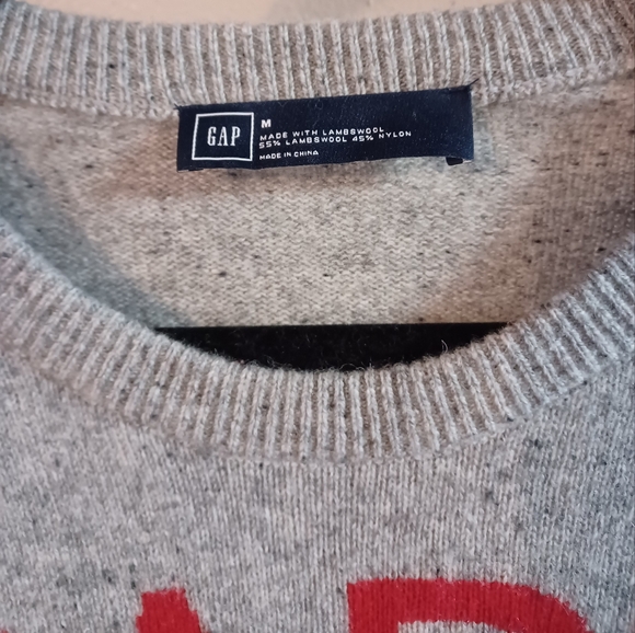 GAP Men's Medium Cabin Fever Lamb'sWool Blend Gray/Red Sweater - Picture 9 of 10
